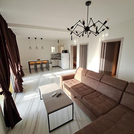 אוטייהא Apartments Miles מראה חיצוני תמונה