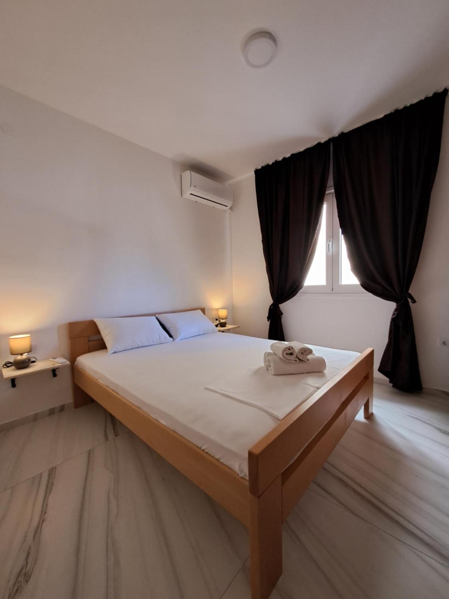 אוטייהא Apartments Miles מראה חיצוני תמונה