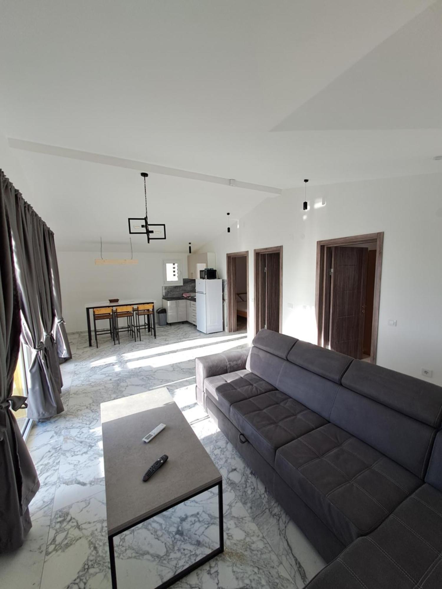 אוטייהא Apartments Miles מראה חיצוני תמונה