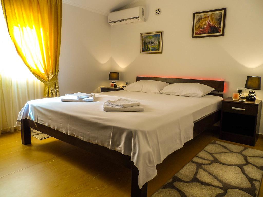 אוטייהא Apartments Miles מראה חיצוני תמונה