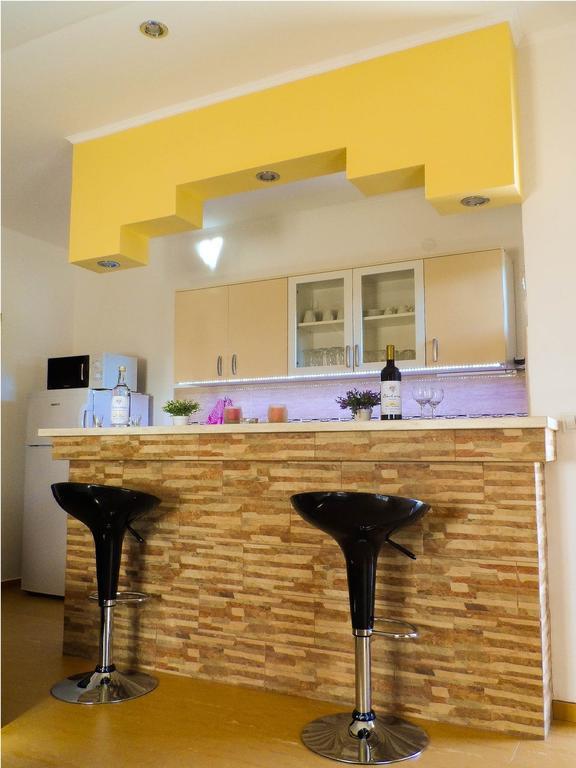 אוטייהא Apartments Miles מראה חיצוני תמונה