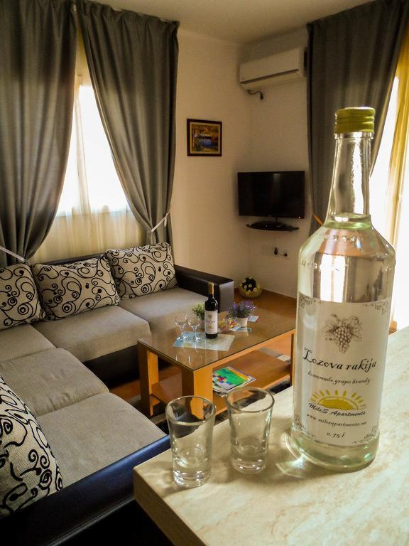 אוטייהא Apartments Miles מראה חיצוני תמונה